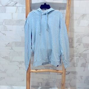 Men’s medium Faherty light blue sunwashed hoodie